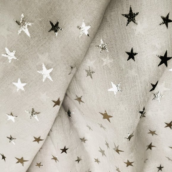 NWT Handmade Silver Star Scarf by Sana – Festive Elegance Design - Picture 5 of 15